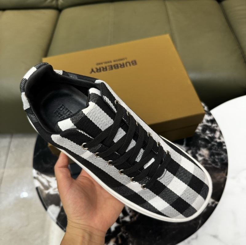 Burberry Low Shoes